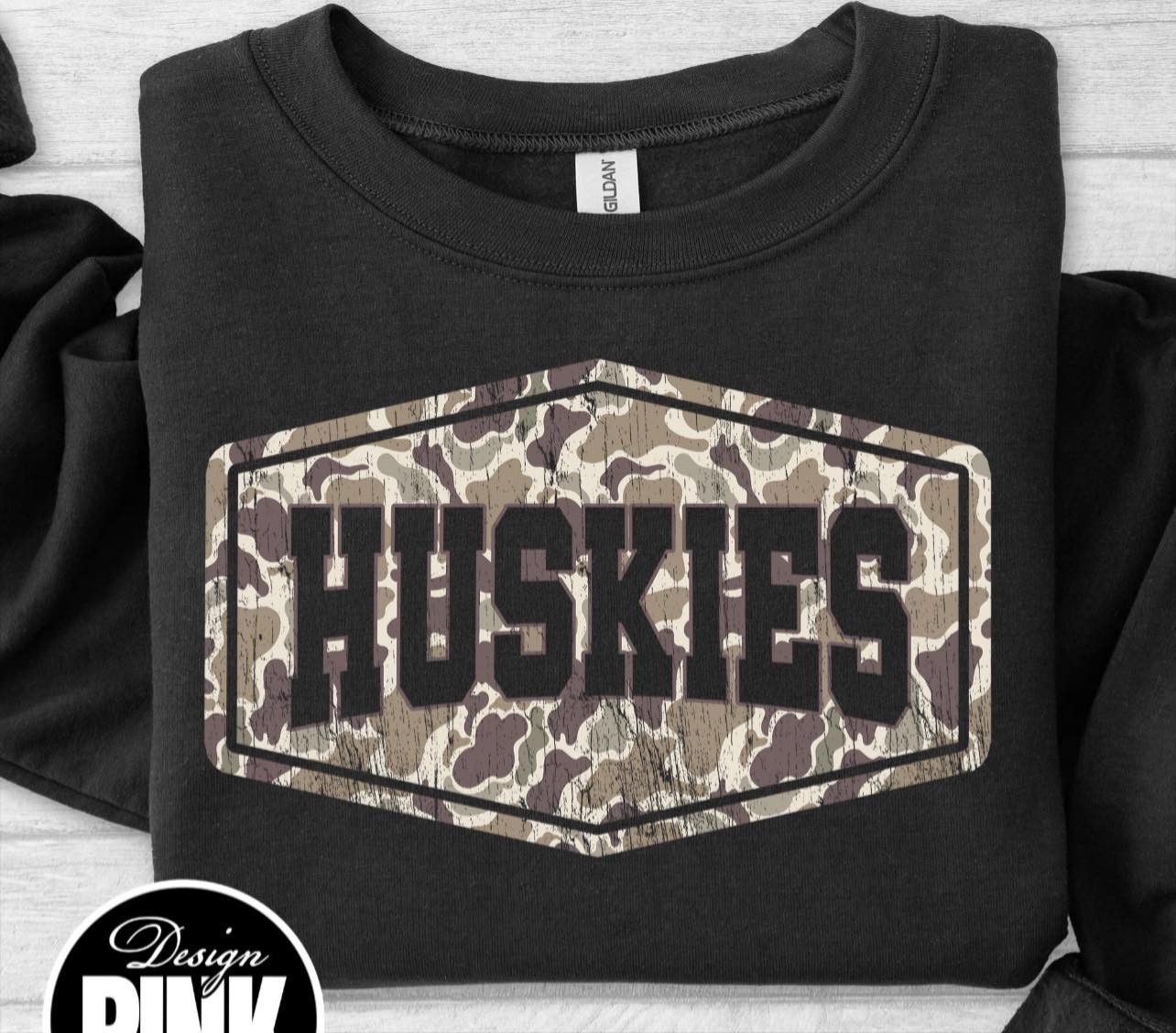 Huskies Camo Cutout