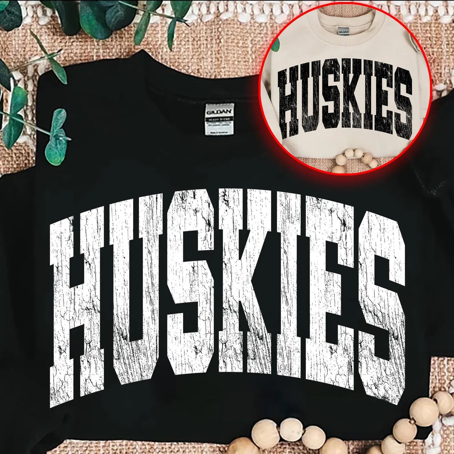 Huskies Retro Distressed
